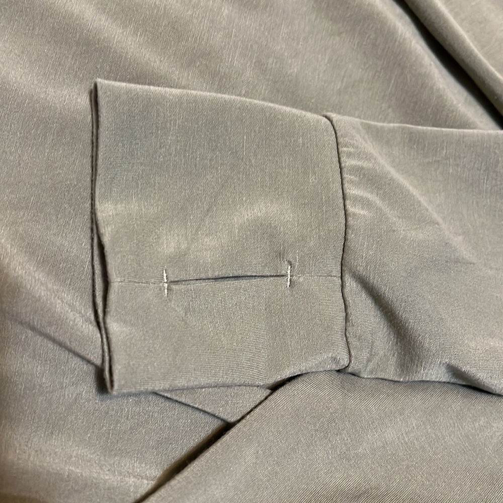 1st Phorm Olive Adapt Top - Picture 2 of 5